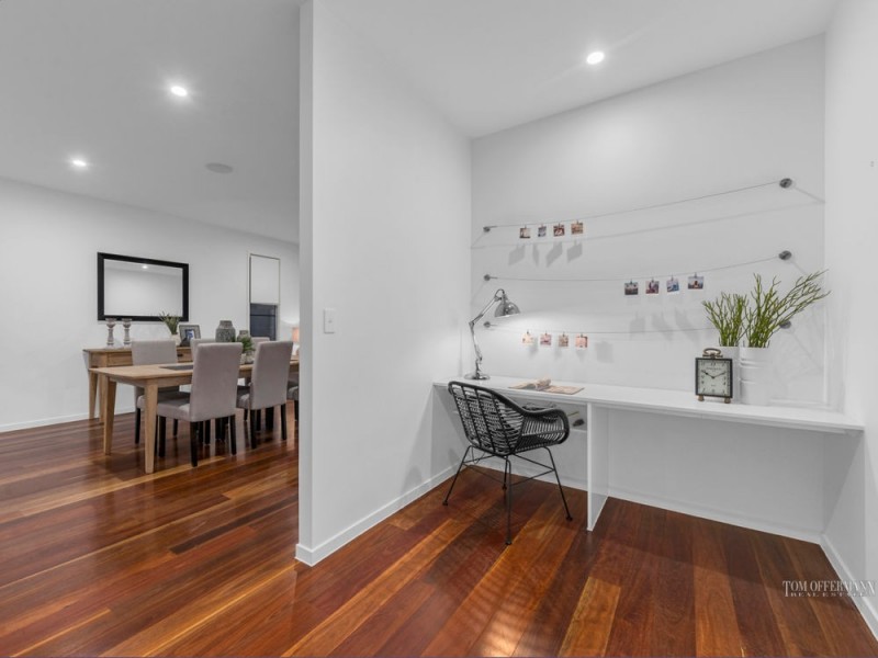 16 Taylor St, Balmoral QLD 4171