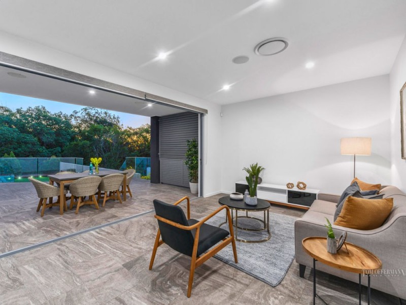 16 Taylor St, Balmoral QLD 4171