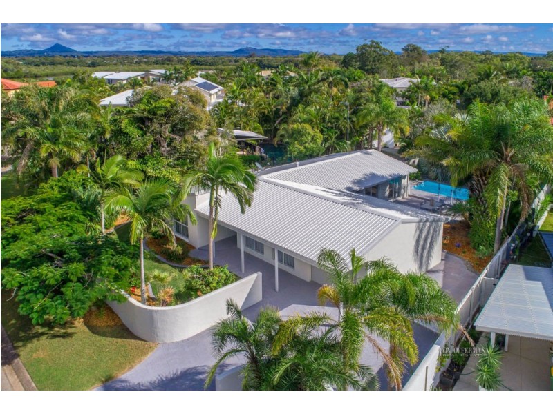 14 Dolphin Crescent, Noosaville QLD 4566