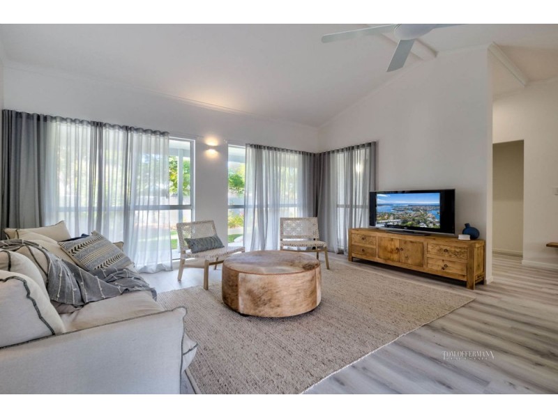 14 Dolphin Crescent, Noosaville QLD 4566