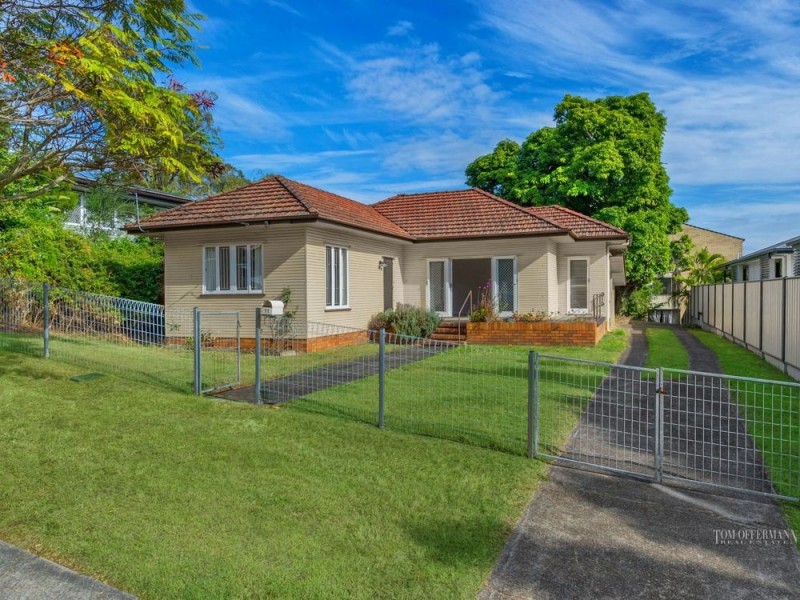 11 Carlton St, Highgate Hill QLD 4101