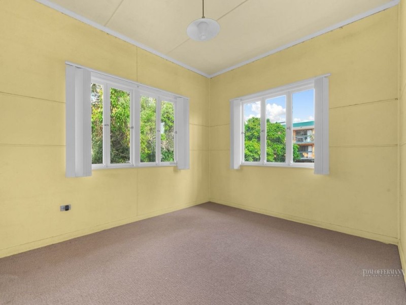 11 Carlton St, Highgate Hill QLD 4101