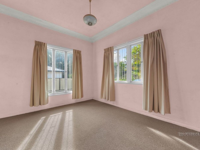 11 Carlton St, Highgate Hill QLD 4101