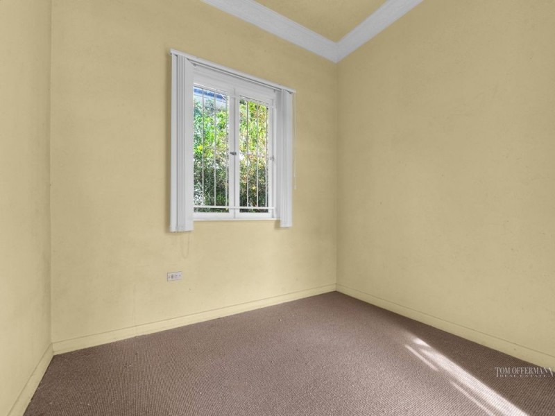 11 Carlton St, Highgate Hill QLD 4101