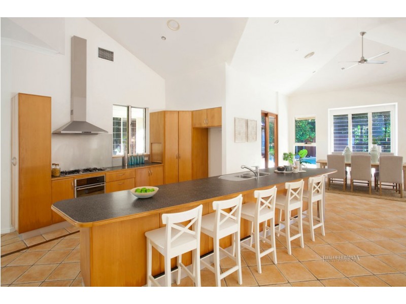 2 Habitat Place, Noosa Heads QLD 4567