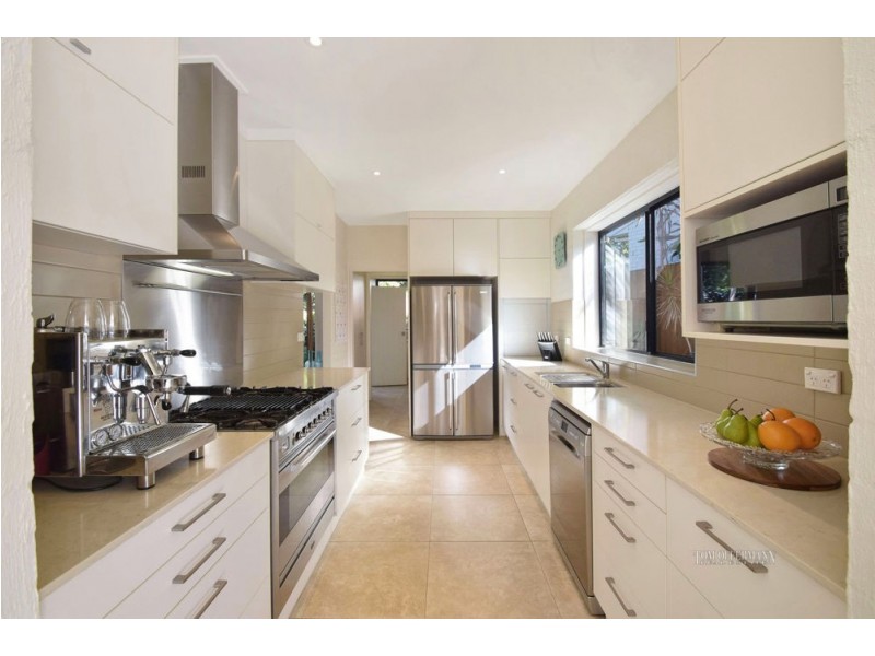 11 Delorme Street, Noosa Heads QLD 4567