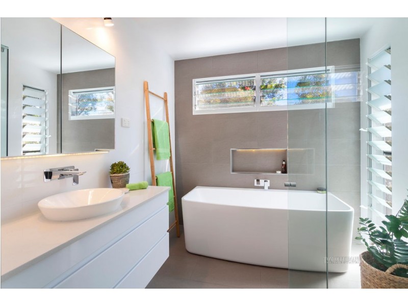 2 Cherrywood Close, Marcus Beach QLD 4573