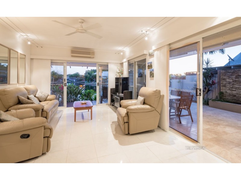 1/3 Sunseeker Close, Noosaville QLD 4566