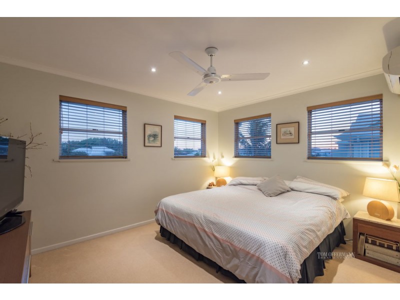 1/3 Sunseeker Close, Noosaville QLD 4566