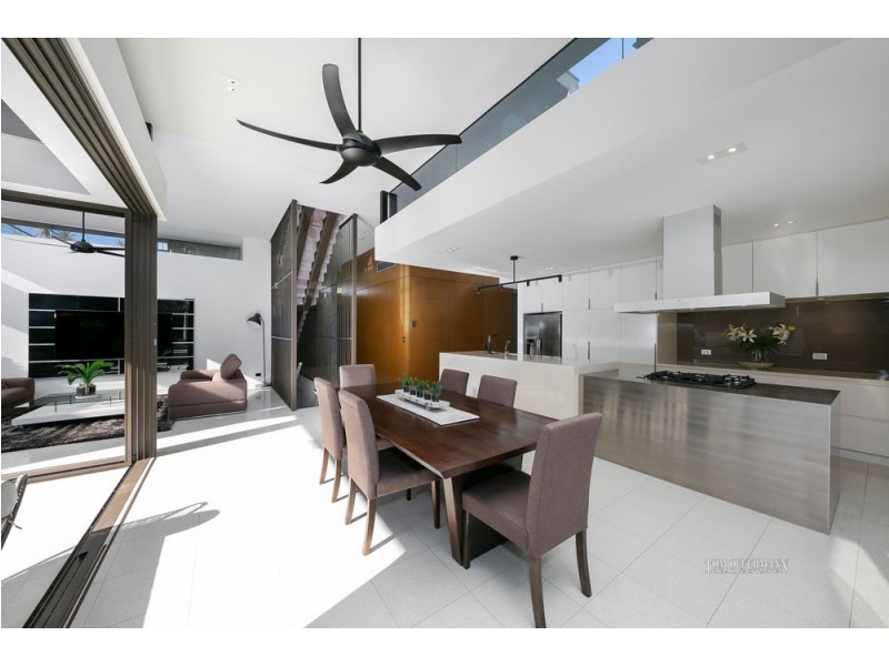 8 Cottonwood Court, Noosa Heads QLD 4567