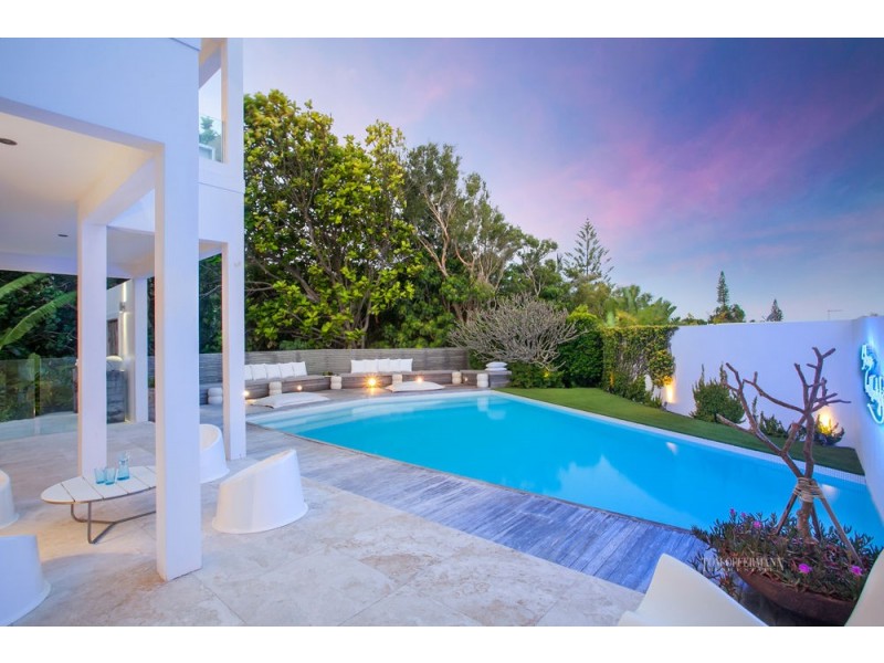 10 Surfside Court, Sunshine Beach QLD 4567