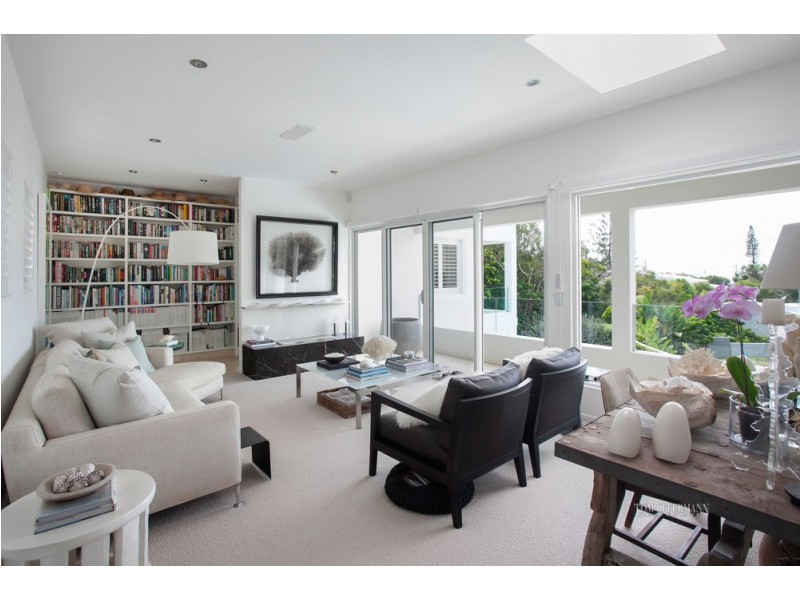 10 Surfside Court, Sunshine Beach QLD 4567