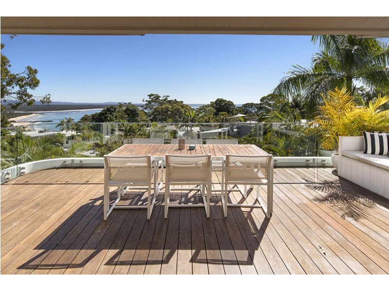 2/8 Bayview Road, Noosa Heads QLD 4567