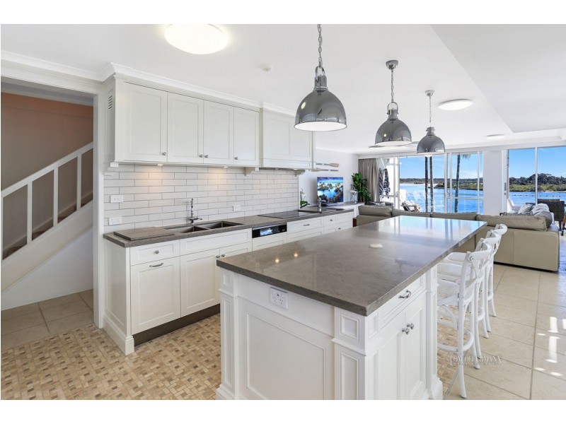 17/4 Quamby Place, Noosa Heads QLD 4567