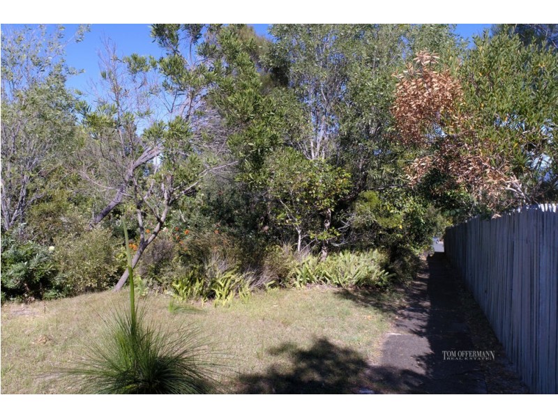 37 Southern Cross Parade, Sunrise Beach QLD 4567