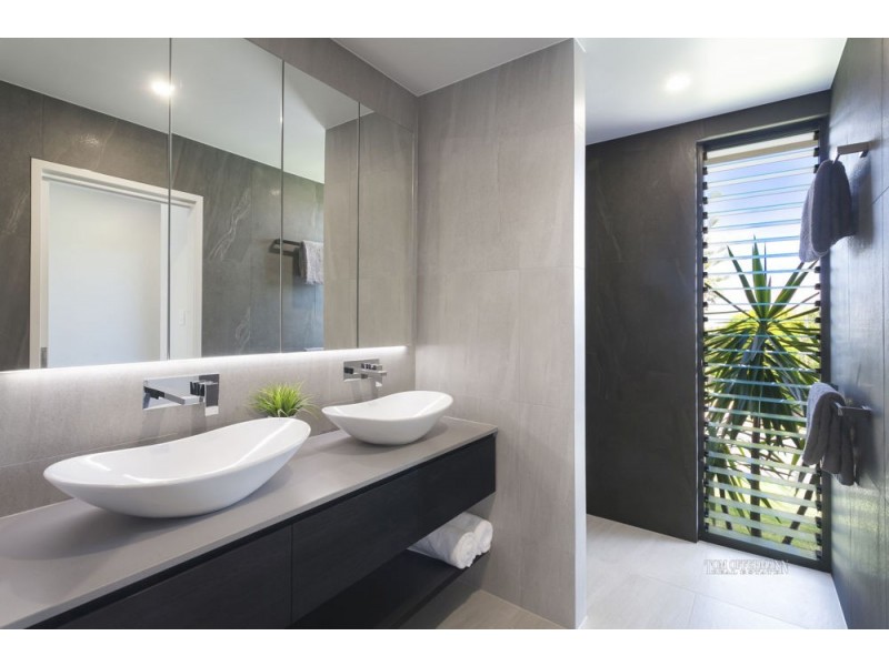 6 Ridgeway Street, Sunrise Beach QLD 4567