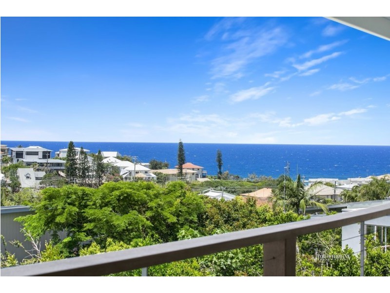 16 Southern Cross Parade, Sunrise Beach QLD 4567