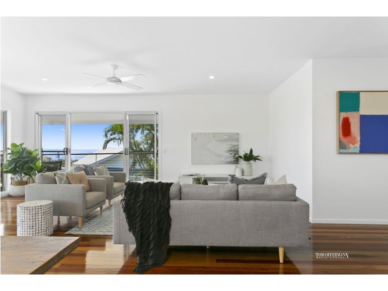 16 Southern Cross Parade, Sunrise Beach QLD 4567