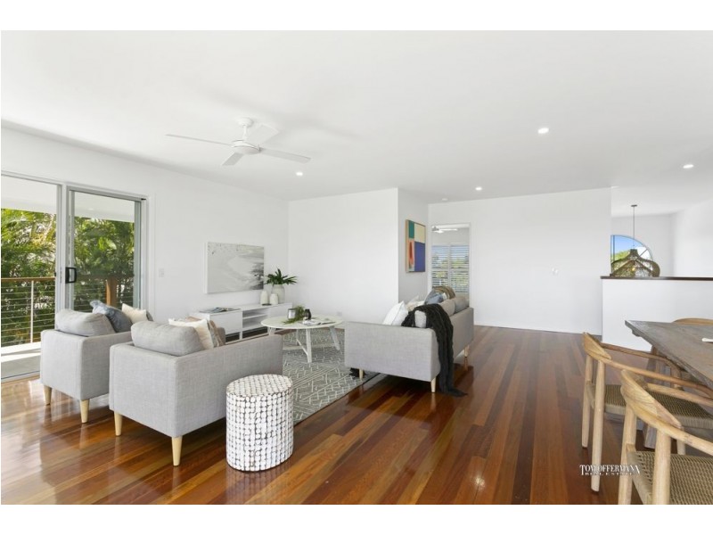 16 Southern Cross Parade, Sunrise Beach QLD 4567