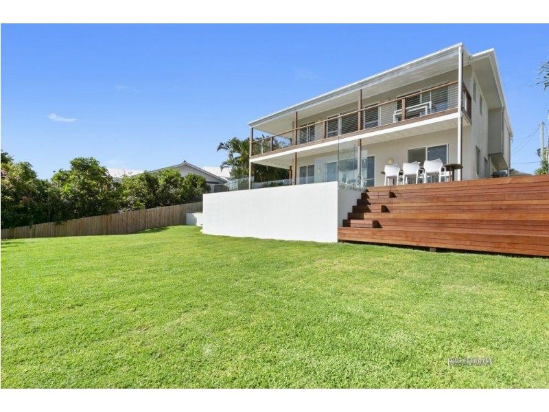 16 Southern Cross Parade, Sunrise Beach QLD 4567