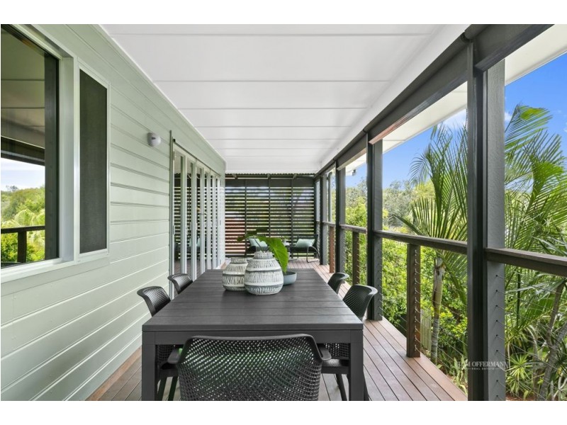 12 Wavecrest Drive, Castaways Beach QLD 4567
