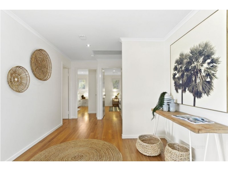 12 Wavecrest Drive, Castaways Beach QLD 4567