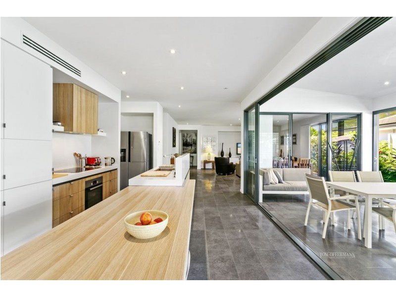 6 Smoke Bush Drive, Noosa Heads QLD 4567