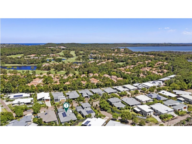 6 Smoke Bush Drive, Noosa Heads QLD 4567