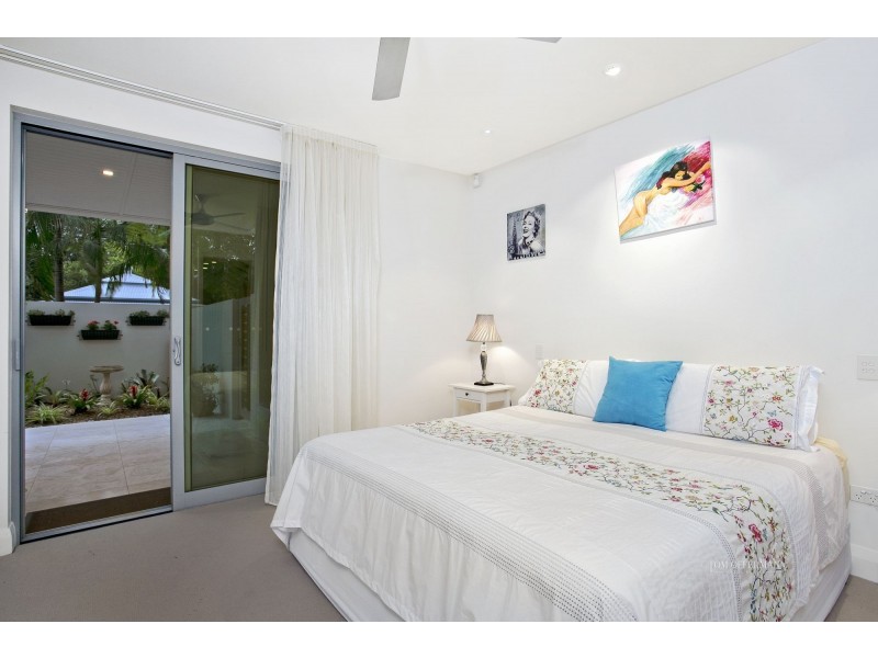 2/8 Serenity Close, Noosa Heads QLD 4567