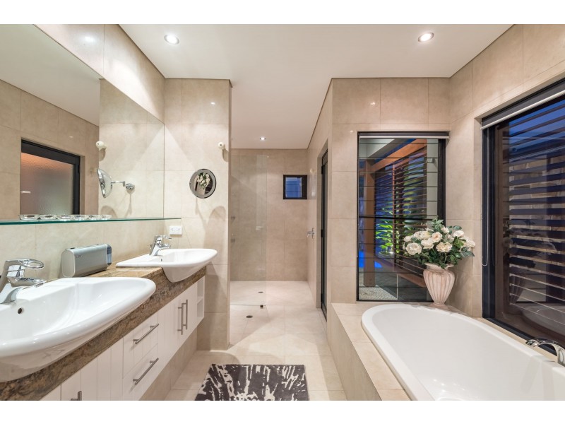 155 Shorehaven Drive, Noosa Waters QLD 4566