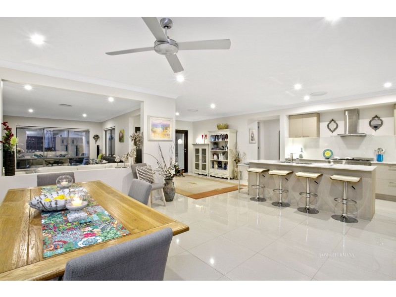 4 Blue Gum Road, Noosa Heads QLD 4567