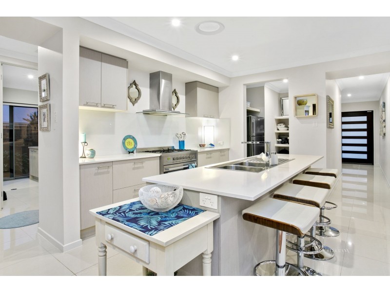 4 Blue Gum Road, Noosa Heads QLD 4567