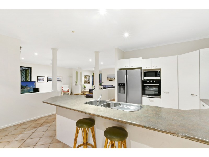 21 Driftwood Drive, Castaways Beach QLD 4567