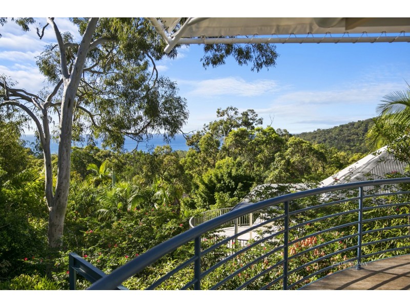 13 Bayview Road, Noosa Heads QLD 4567