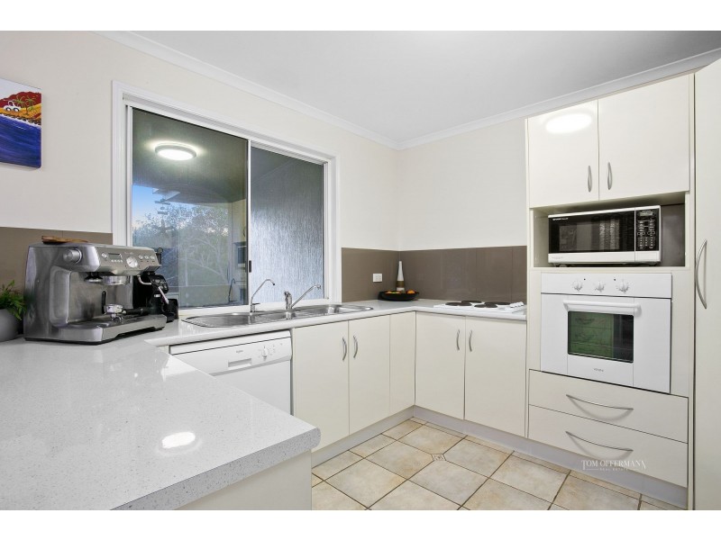 41 Wavecrest Drive, Castaways Beach QLD 4567