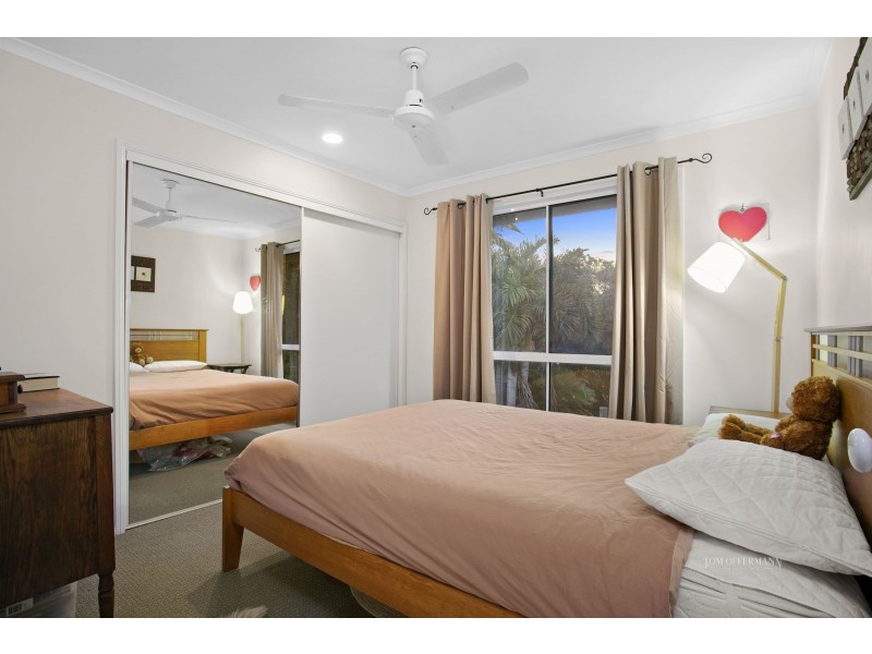 41 Wavecrest Drive, Castaways Beach QLD 4567