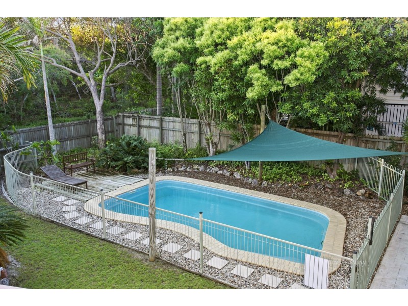 41 Wavecrest Drive, Castaways Beach QLD 4567