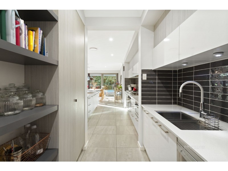 8 Honey Myrtle Road, Noosa Heads QLD 4567