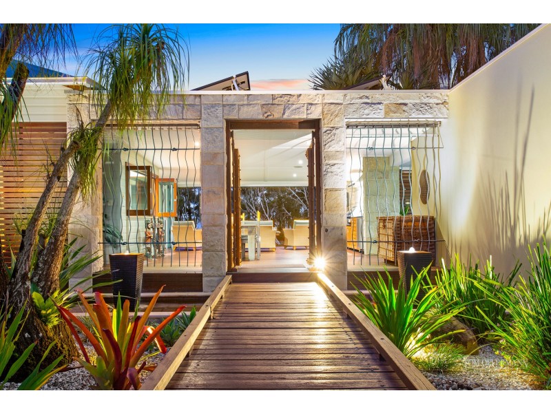 1A Lake Weyba Drive, Weyba Downs QLD 4562