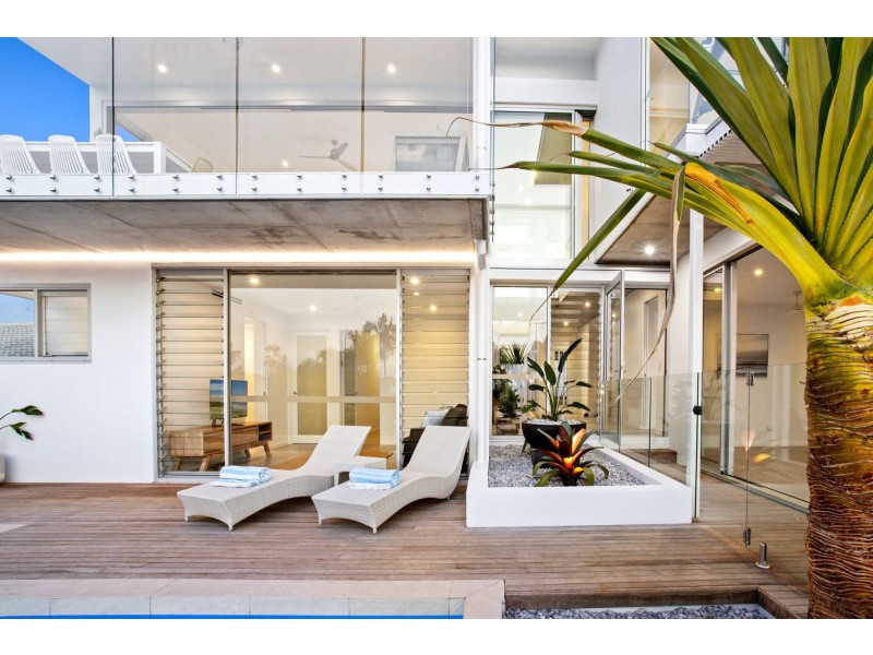 33 Arkana Drive, Noosa Heads QLD 4567