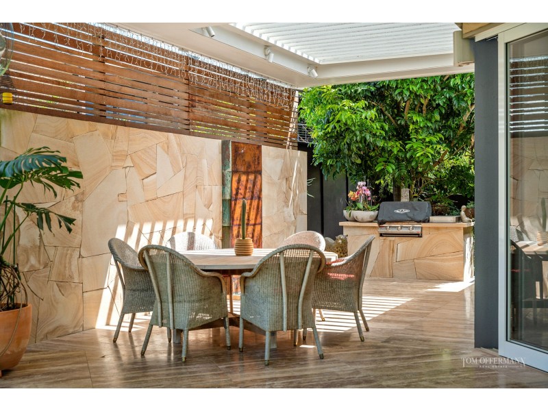 8 Ravenwood Drive, Noosa Heads QLD 4567