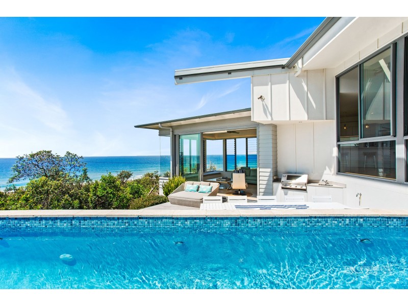 20 Tropicana Rise, Castaways Beach QLD 4567