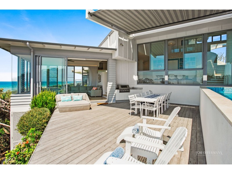 20 Tropicana Rise, Castaways Beach QLD 4567