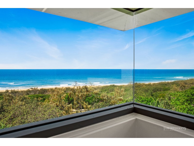 20 Tropicana Rise, Castaways Beach QLD 4567