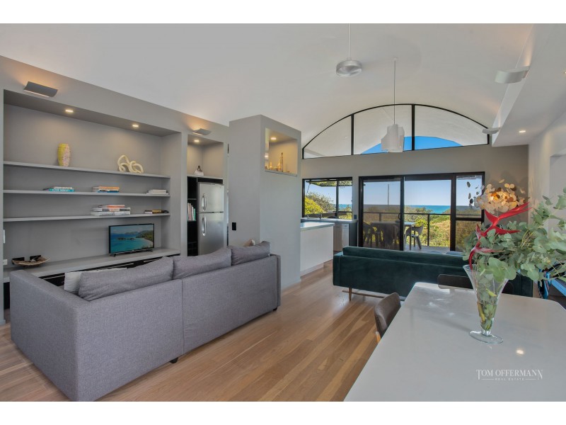 34 Wavecrest Drive, Castaways Beach QLD 4567