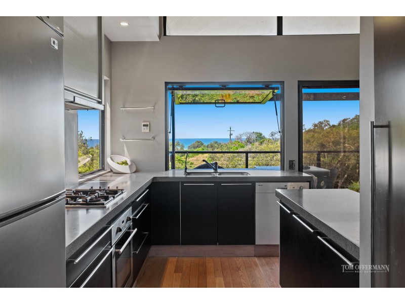 34 Wavecrest Drive, Castaways Beach QLD 4567