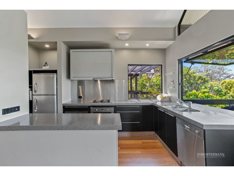 34 Wavecrest Drive, Castaways Beach QLD 4567