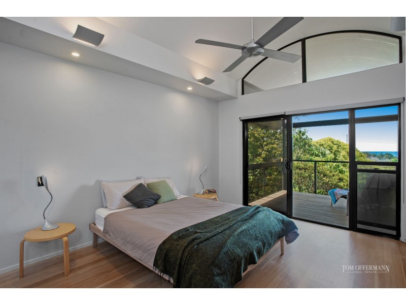 34 Wavecrest Drive, Castaways Beach QLD 4567