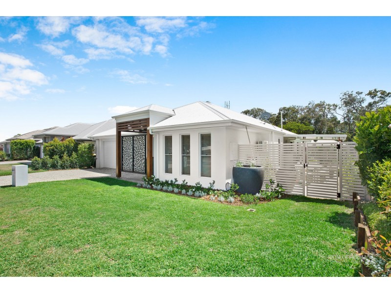 9 Montreal Drive, Peregian Springs QLD 4573