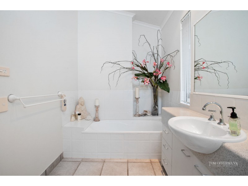 4/17 Sunseeker Close, Noosaville QLD 4566